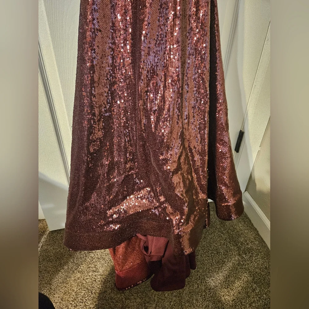 Ava Presley Burgundy Prom Dress mermaid‎ style size 8 nwot